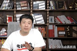 吹懵了~浓眉赛后表情凝重不开心？老詹和他庆祝胜利才露出笑容